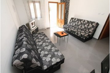 Частен дом Petrovac 5